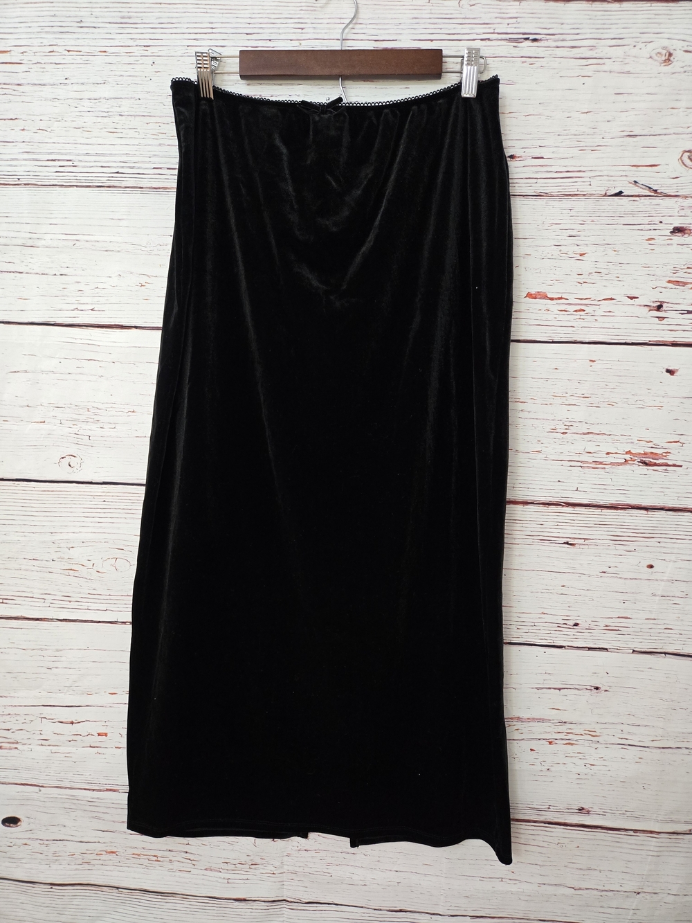 NWT Wild Fable Women's Black Velvet Midi Skirt Size L Back Slit Stretch Pull-On